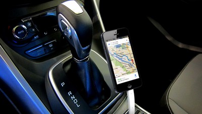 iphone charging cable that doubles as a stand