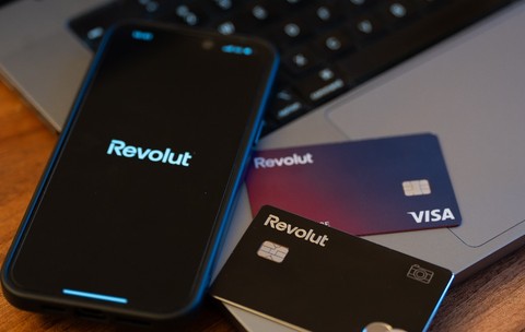 O breșă de securitate a afectat recent aproximativ 680 de clienți ai Revolut, dintre care 27 sunt din România. Sursă foto Shutterstock