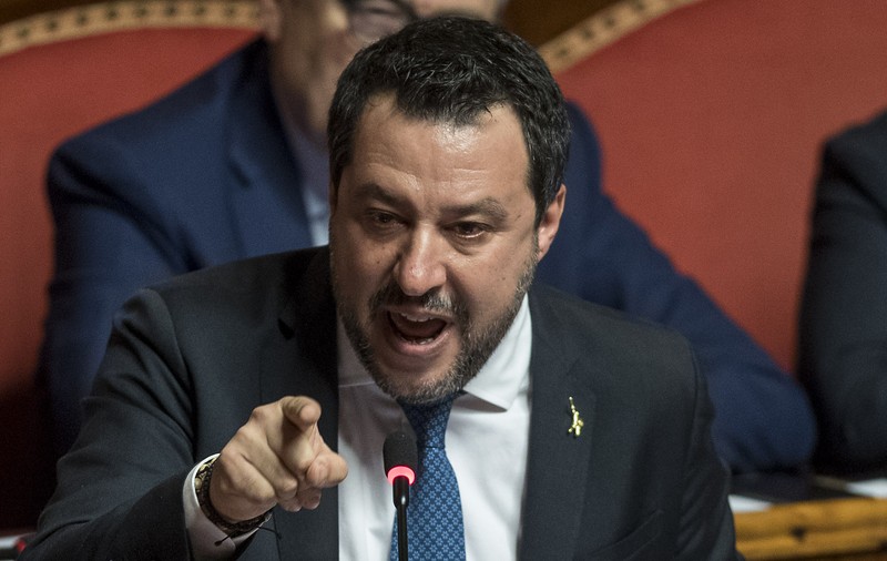 VIDEO | Liderul italian naționalist Matteo Salvini, agresat în timpul unui miting electoral de către o tânără de culoare