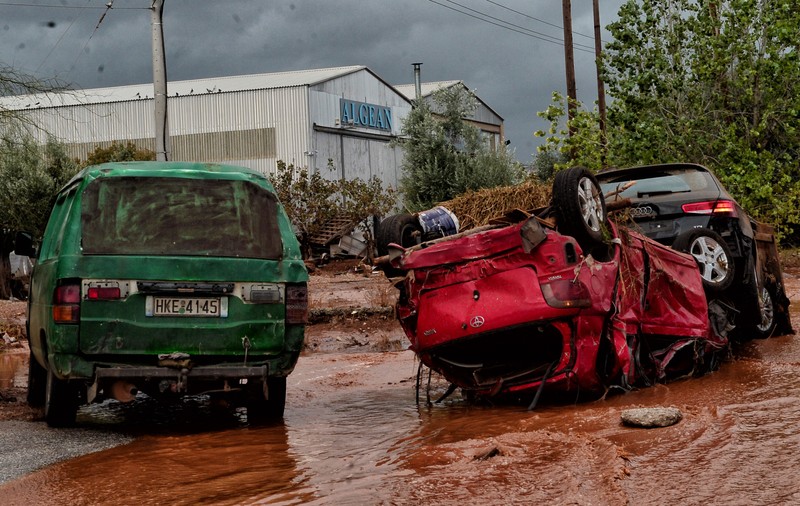 Inundații grave în apropiere de Atena, soldate cu 15 morți: "A venit ca un tsunami"
