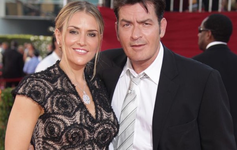 Soţia lui Charlie Sheen: "Am crezut că voi fi ucisă"