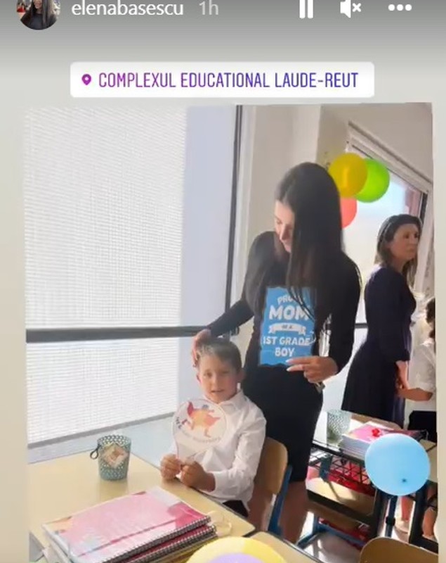 Cum a apărut Elena Băsescu cu copiii în prima zi de școală. Sofia și Traian jr. învață la privat, iar Anastasia a început grădinița