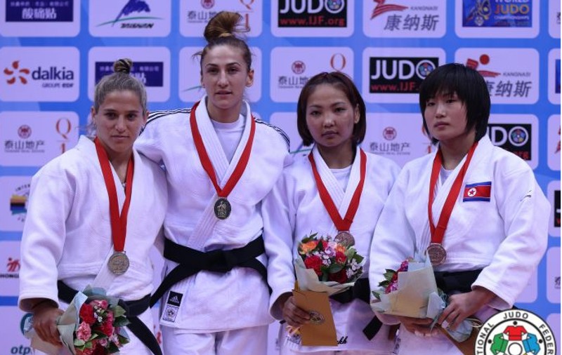 FOTO / Monica Ungureanu, medaliată cu aur la Grand Prix-ul de la Qingdao!
