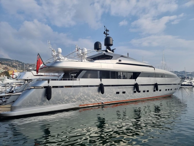Iahtul „Lena” care aparține oligarhului rus Ghennadi Timcenko, confiscat de autoritățile din Italia foto: Profimedia