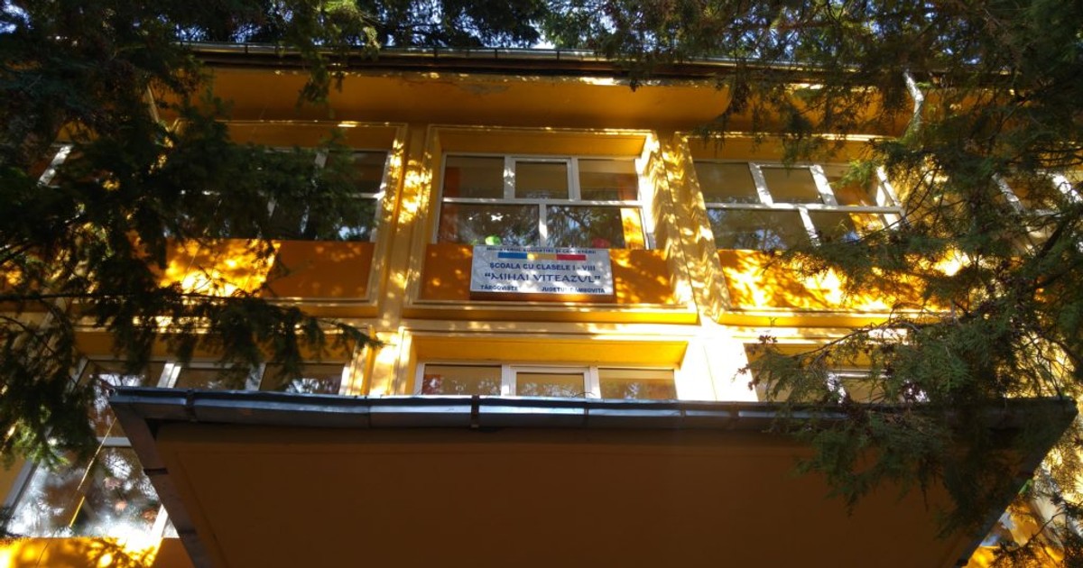 hărțuite de un elev cu comportament obscen în Târgoviște