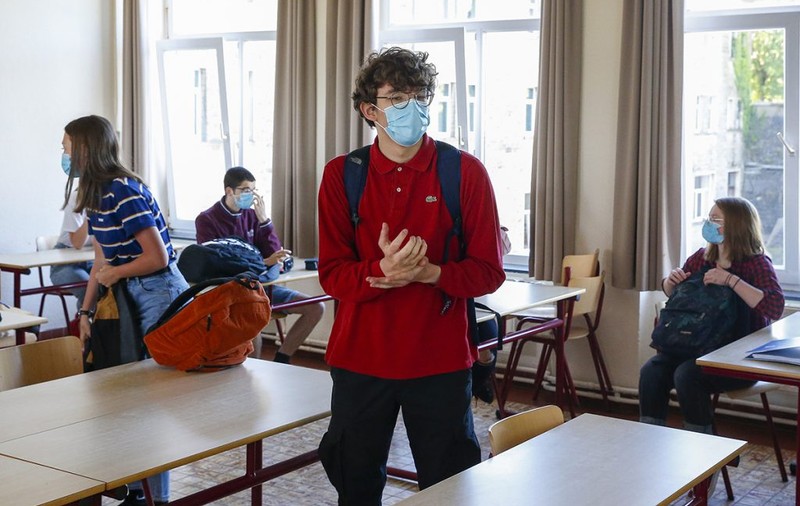Mai mulţi profesori de la un liceu din Eforie Sud refuză să predea online. Consiliul Elevilor: Din 32 de ore pe săptămână se fac doar 14