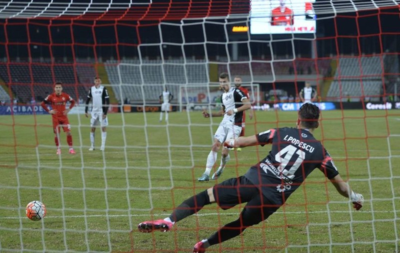 Cu penalty-ul controversat de la Timișoara, ^Viitorul lui Hagi a devenit lider în topul de la 11 metri! Dinamo e pe ultimul loc