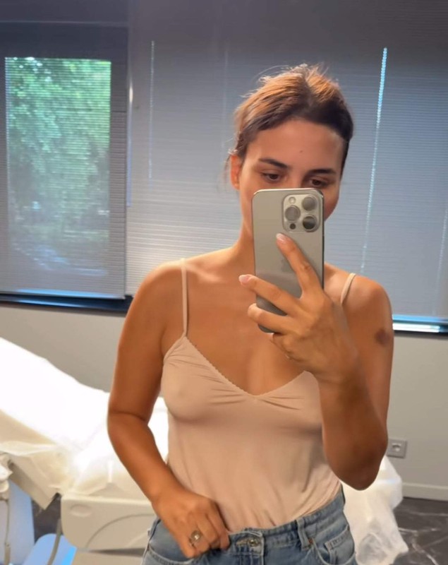 Cum arată abdomenul Andreei Popescu după intervenția de abdominoplastie. „Am venit să îmi scot bandajul”