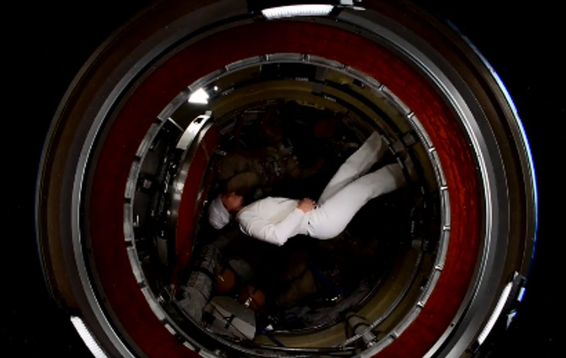 O astronaută italiană a recreat în spațiu o scenă celebră de film: „Trebuia să știu, se poate sau nu”