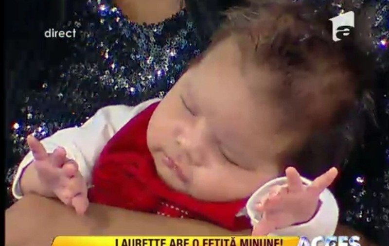 Fiica lui Laurette vorbeşte la o lună şi şapte zile