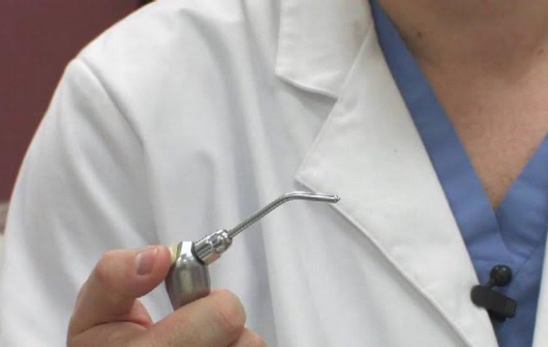 Un tânăr autist nu a fost tratat de un medic de la Spitalul de Urgenţă din Ploieşti VIDEO