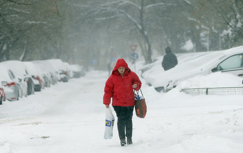 Vine ninsoarea în toată țară. În București, temperaturile scad și cu 18 grade