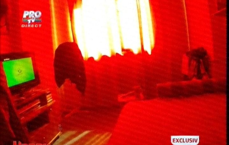 Aceasta este CAMERA în care se PROSTITUEAZĂ fiica Andei Călugăreanu? Uite ce cuibușor de nebunii și-ar fi făcut, printre gândaci și urină de câine!| FOTO