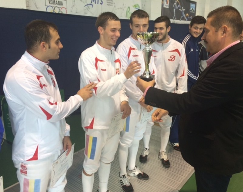 FOTO / Dinamo a câștigat Cupa României la sabie, proba pe echipe la masculin!