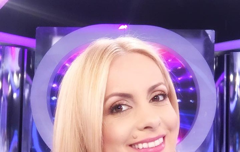 Simona Gherghe: "Simt că numele Miruna i se potriveşte fetiţei mele"