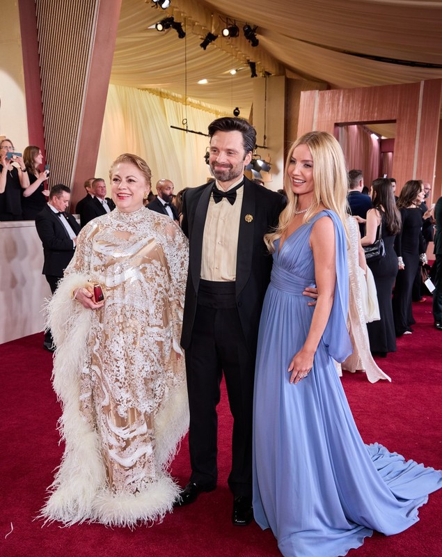 Sebastian Stan se pregătește să devină tată pentru prima dată. Actorul a vorbit despre emoțiile pe care le trăiește: „Este nebunesc pentru mine”