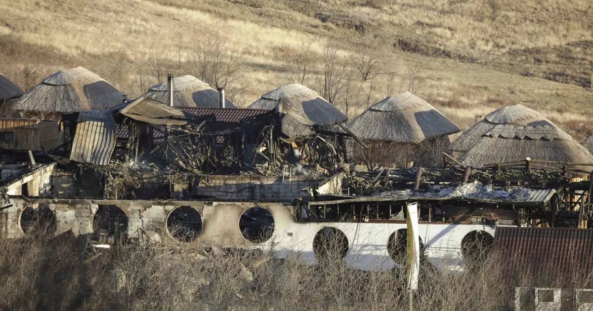 ferma dacilor incendiu pensiune arsa flacari prahova