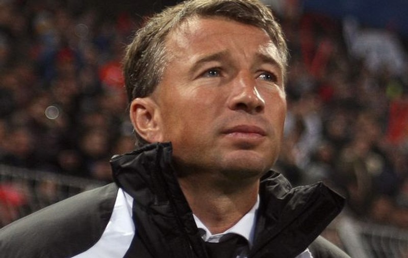 Dan Petrescu spune despre un stelist că poate juca la orice echipă din lume. Despre cine crezi că e vorba?