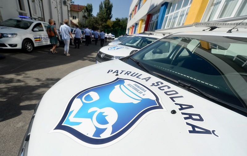 Toate școlile și liceele din Sectorul 4 al Capitalei, păzite de agenți de poliție instruiți să intervină în cazuri de urgență