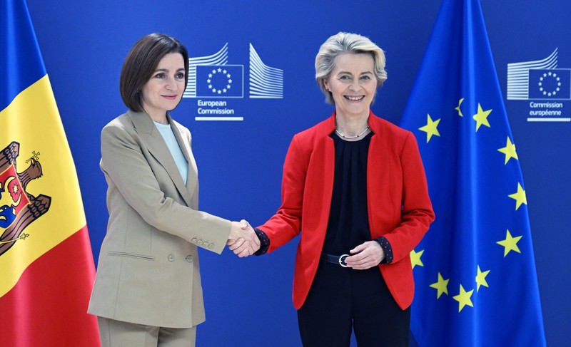 BRUSSELS, BELGIUM - DECEMBER 10: Moldovan President Maia Sandu (L) meets with European Commission President Ursula von der Leyen (R) in Brussels, Belgium on December 10, 2024. Dursun Aydemir / Anadolu/ABACAPRESS.COM,Image: 945100235, License: Rights-managed, Restrictions: , Model Release: no