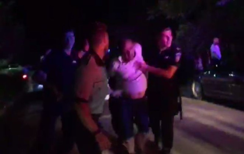 Interlopii din Alexandria s-au luat la bătaie cu polițiștii și jandarmii. De la ce a pornit scandalul / VIDEO