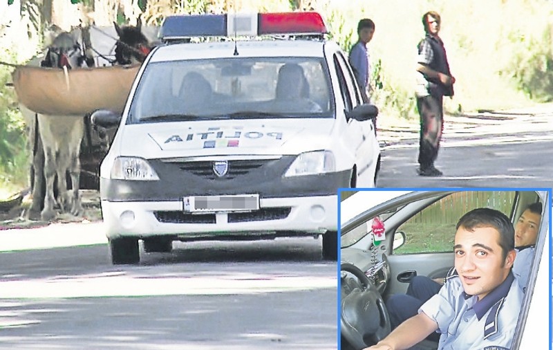 Face curse cu maşina de serviciu, deşi are permisul suspendat