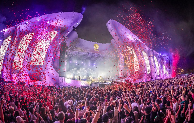 UNTOLD 2026 anunță line-up-ul final: nume noi pe scenele festivalului și o premieră în România