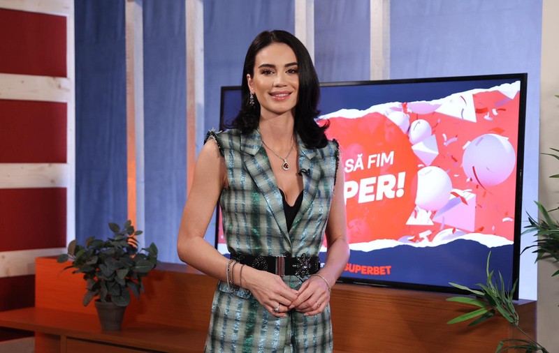 EXCLUSIV Geanina Ilieș, mamă și om de televiziune. „Eu mă pliez pe programul copilului”