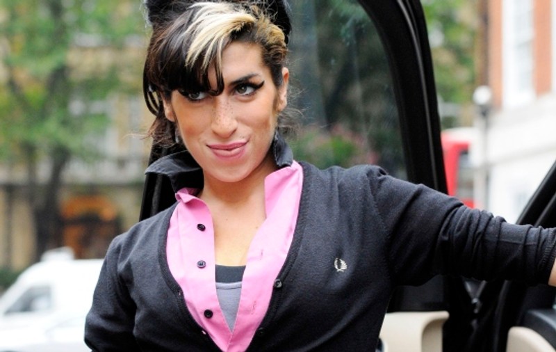 Amy Winehouse va avea propria linie de haine