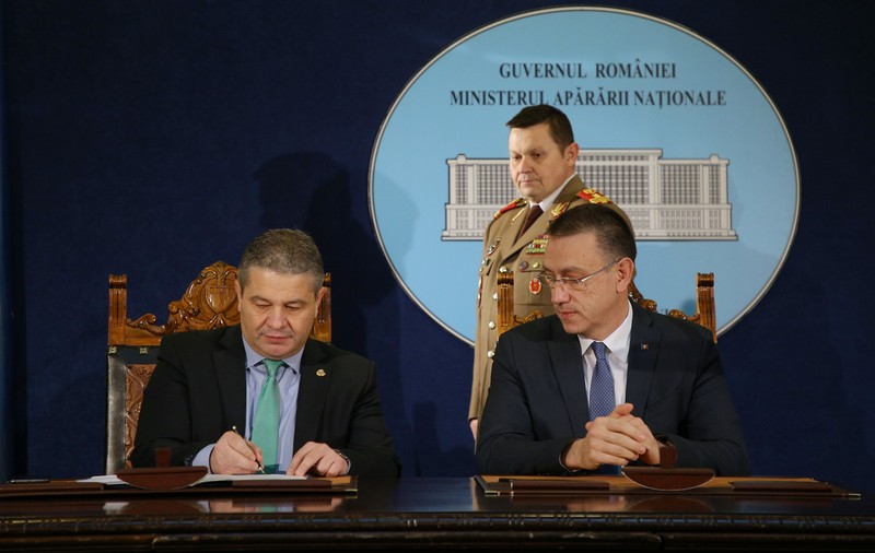 VIDEO | Institutului Cantacuzino a devenit oficial unitate militară a MApN. Au fost semnate documentele de transfer
