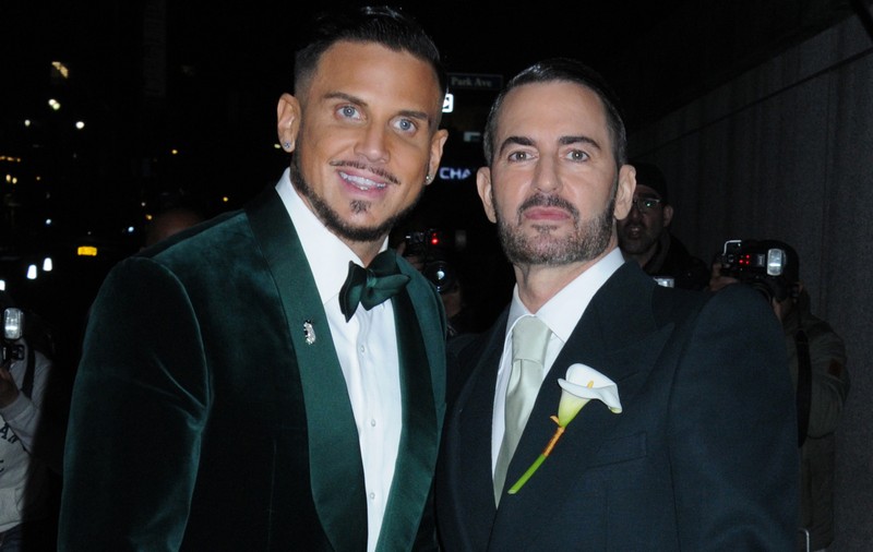 Designerul Marc Jacobs s-a căsătorit cu iubitul său. Invitați unul și unul la eveniment