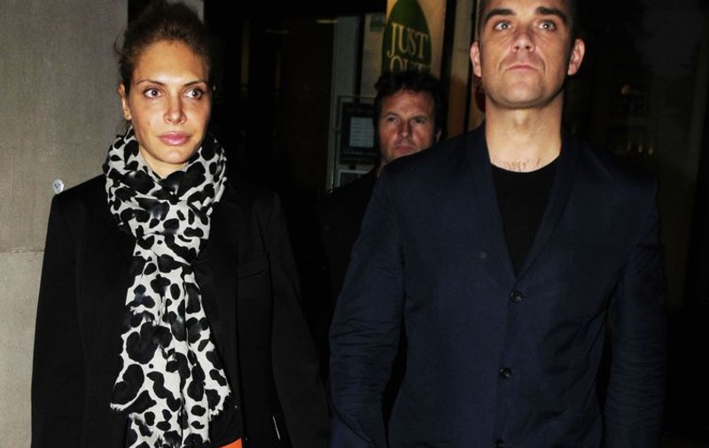 Mama lui Robbie Williams a confirmat logodna fiului său