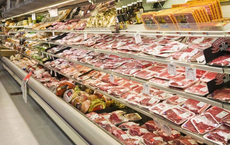 Carne și brânză stricate, găsite în cea mai mare piață din Capitală