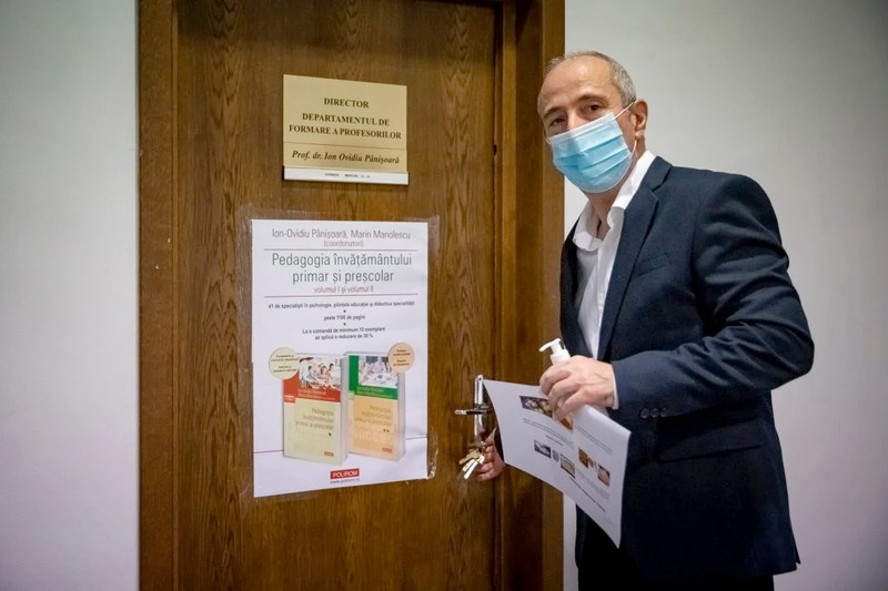 Ovidiu Pânișoară, profesor la Universitatea din București
