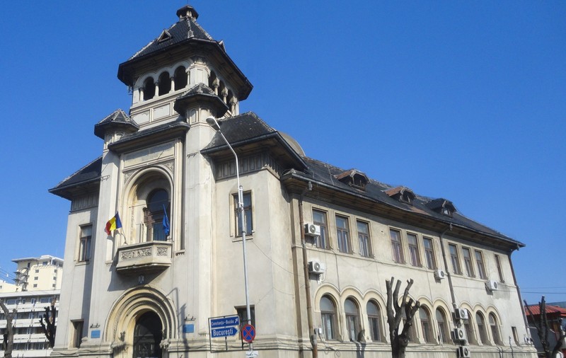 Doi angajaţi ai Judecătoriei Ploieşti, confirmaţi cu COVID-19. Programul cu publicul, suspendat
