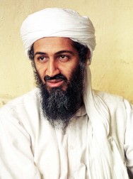 Osama bin Laden fondator al organizației extremiste islamice Al-Qaeda, cunoscut mai ales pentru atacurile din 11 septembrie asupra Statelor Unite și pentru numeroase alte atacuri care au provocat numeroase victime. Sursa foto: Gettyimages