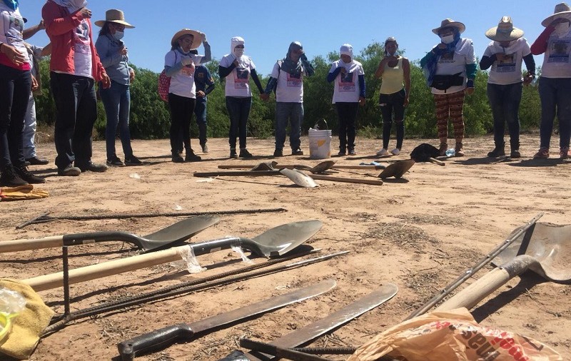Un grup de femei din Mexic a descoperit 45 de cadavre neidentificate, în timp ce își căutau apropiații dați dispăruți