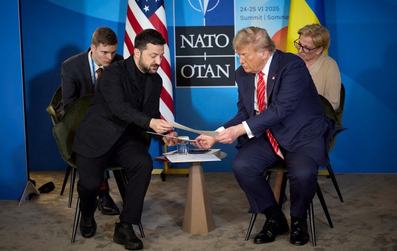 Trump s-a întâlnit cu Zelenski la Haga: „Am vrut să știu cum stau lucrurile”. Reacția președintelui ucrainean