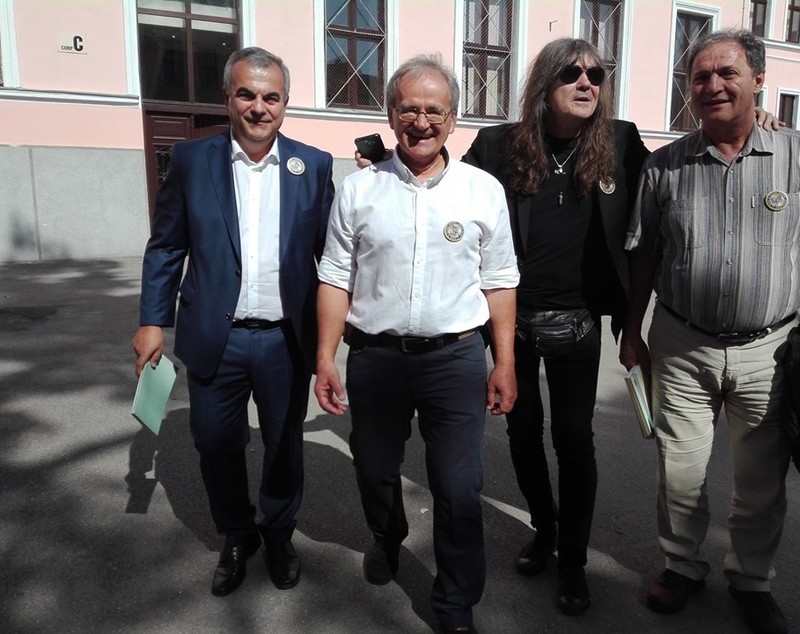 Celelalte Cuvinte concertează în liceul unde s-a înființat acum 4 decenii! “Eram Sonic, am luat locul I la Cântarea României”