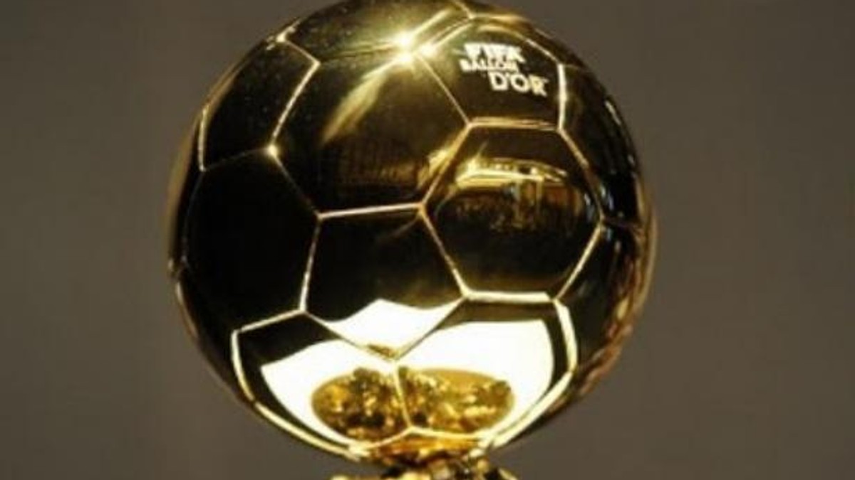 Joi se decernează Balonul de Aur 2017. Portughezul Cristiano Ronaldo, cel care a triumfat și anul trecut, este marele favorit.