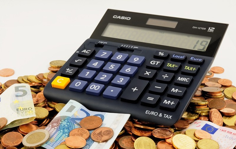 Curs valutar 14 octombrie 2019 | Euro, în scădere. Unde găsești cel mai bun curs