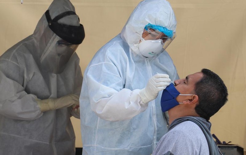 Două „variante americane” ale SARS-CoV-2, identificate în SUA. Una dintre ele a evoluat rapid şi este nouă pentru cercetători