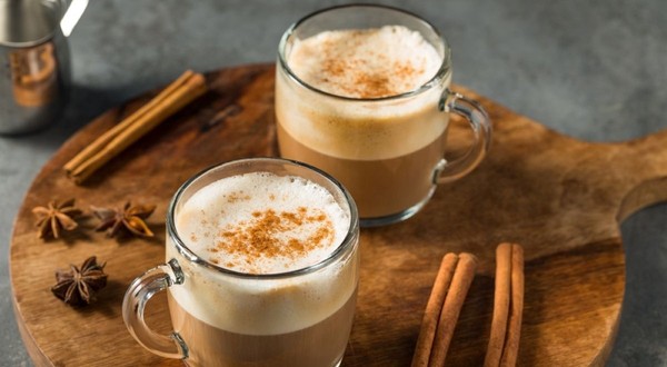 Scorțișoară în cafea