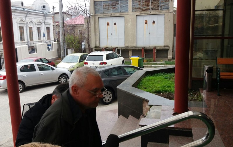 Profesor vizat de perchezițiile procurorilor! Cum lua șpagă