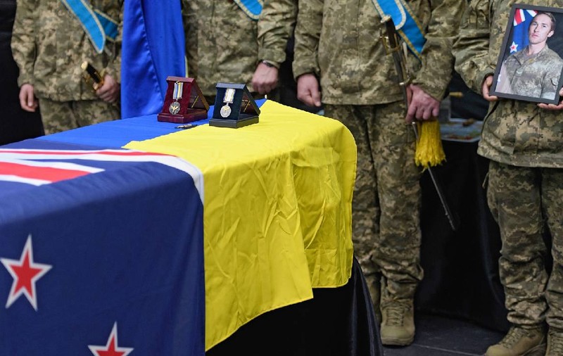 Ucraina a desființat în tăcere Legiunea Internațională, iar voluntarii străini șocați sunt trimiși la asalt: „Este o palmă peste față”