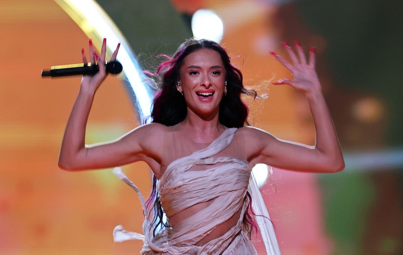 Cântăreața Eden Golan, reprezentanta Israelului la Eurovision, s-a înscris voluntar în armată, deși avea scutire medicală | VIDEO
