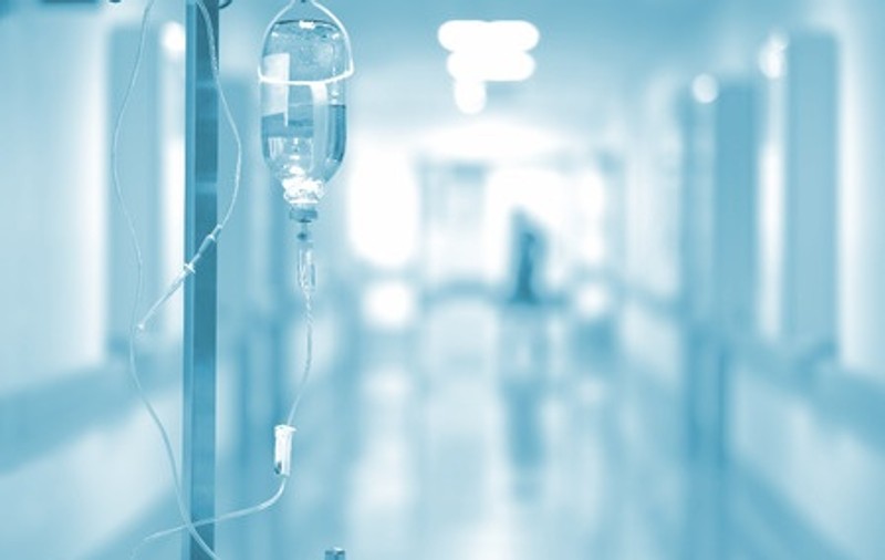 Un medic pediatru plânge: Un adolescent a încercat să se sinucidă în lipsa imunoglobulinei