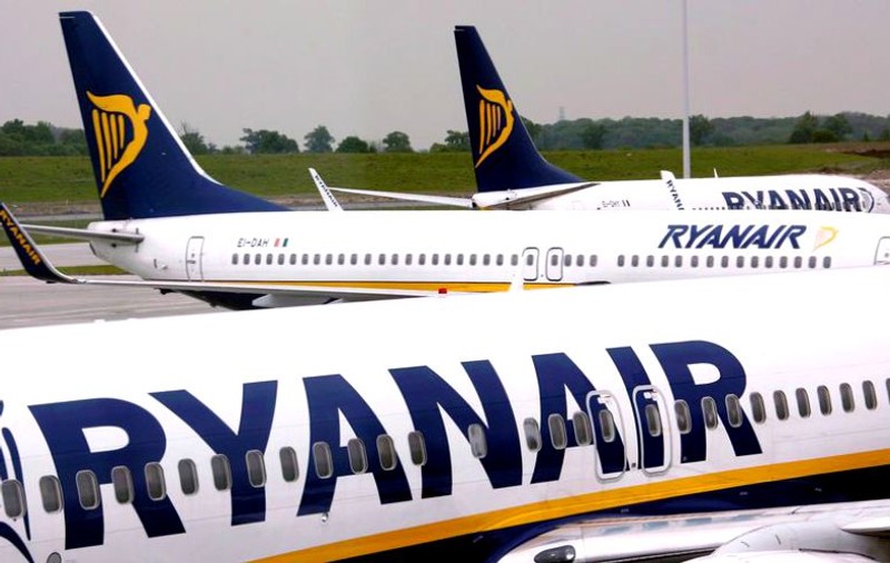 Compania aeriană Ryanair renunță și la zborurile din Craiova, după Oradea și Timișoara