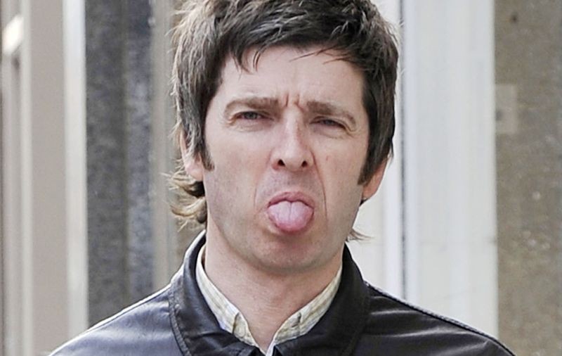 Agresorul lui Noel Gallagher, condamnat la 1 an de arest la domiciliu
