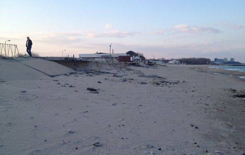 DESCOPERIRE MACABRĂ la MAMAIA! TÂNĂR din BUCUREŞTI, GĂSIT MORT pe PLAJĂ!